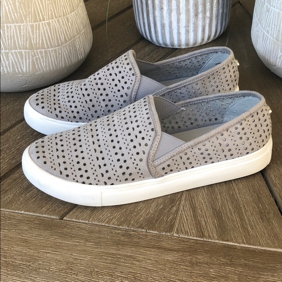 (Sold) Steve Madden Odonna Slip On Sneakers Grey - Picture 4 of 8